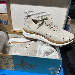 OTBT BRAND NEW SHOES
